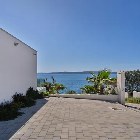 A'more - Seafront Retreat Вілла