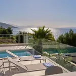 A'more - Seafront Retreat