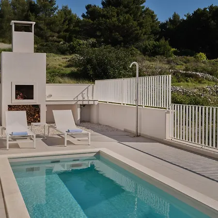 Vila A'more - Seafront Retreat