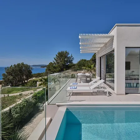 A'more - Seafront Retreat * تروغير