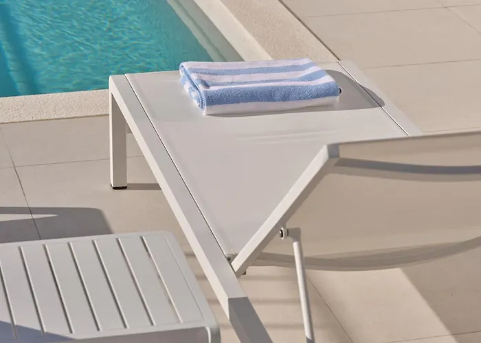 A'more - Seafront Retreat Villa Trogir