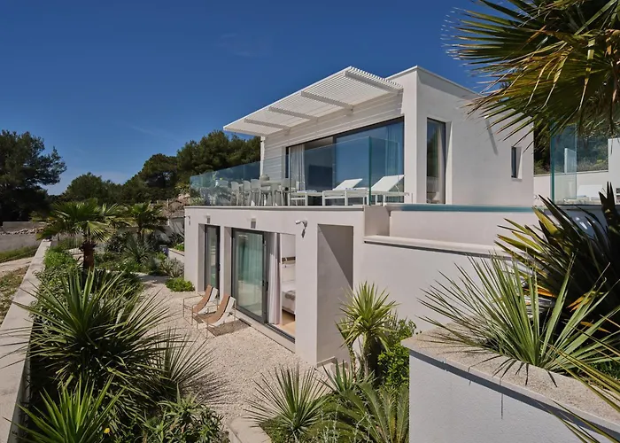 A'more - Seafront Retreat