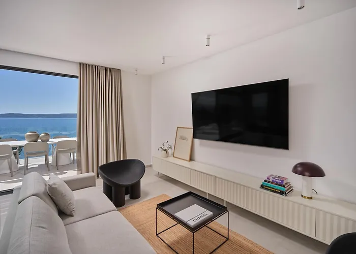 Villa A'more - Seafront Retreat Trogir