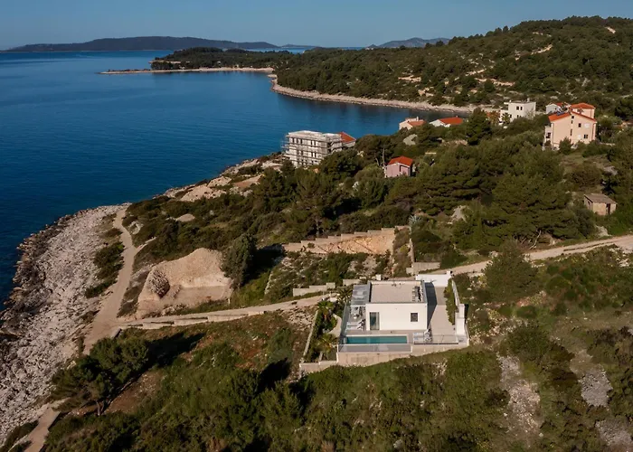 A'more - Seafront Retreat Villa Trogir
