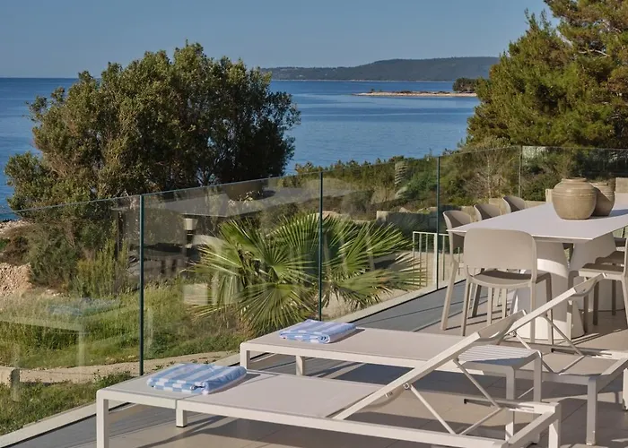 A'more - Seafront Retreat Trogir