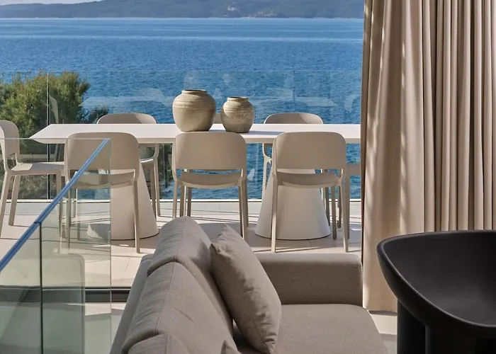 A'more - Seafront Retreat Villa Trogir