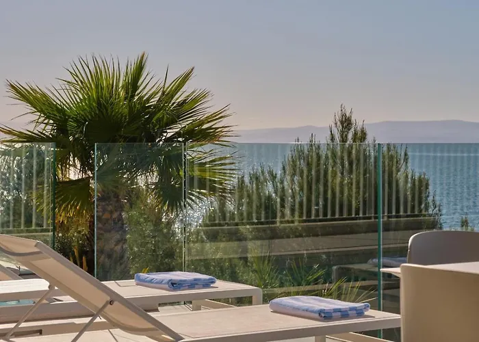 Villa A'more - Seafront Retreat *