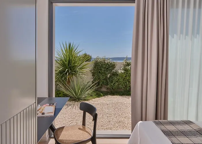 A'more - Seafront Retreat Villa Trogir