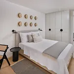 Villa A'more - Seafront Retreat